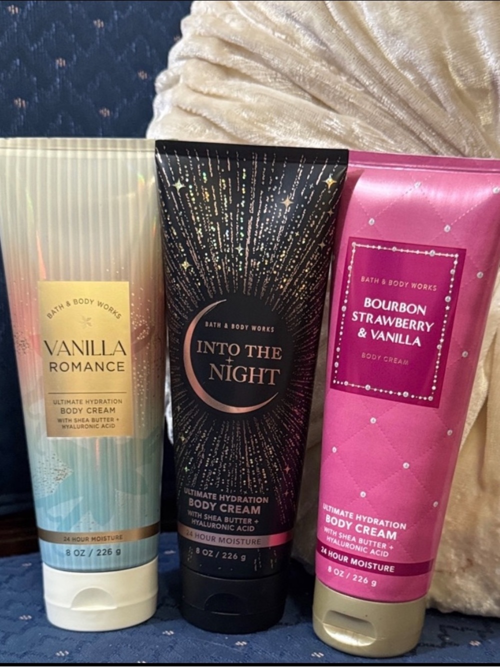 Bath & Body Works Vanilla Romance Body Cream - Cream Color